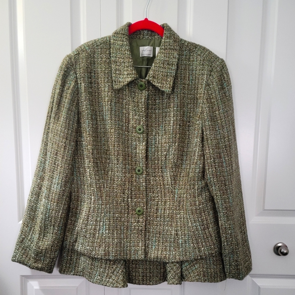 Emma James multi colored green suit - size 18